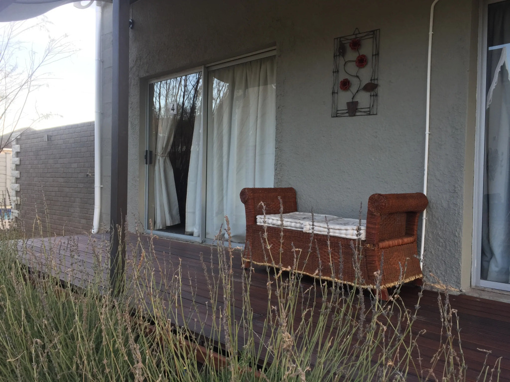 Tranquil House @ 851 College Avenue