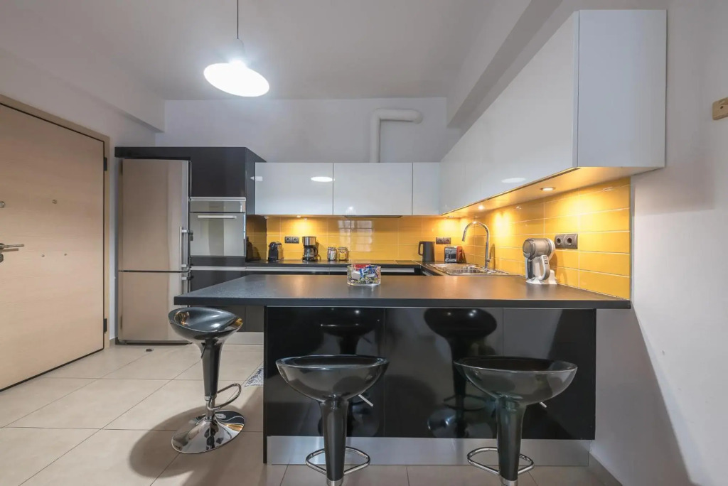 Confy Living Apartment Metaxourghio Metro Station