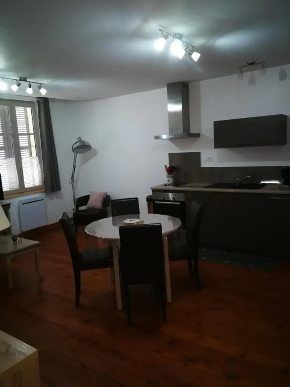beau T2 lumineux 1er etage