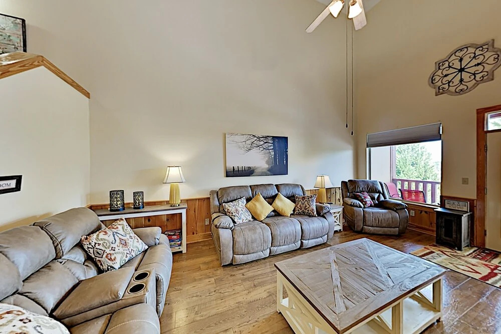 830golf1 2 Bedroom Condo