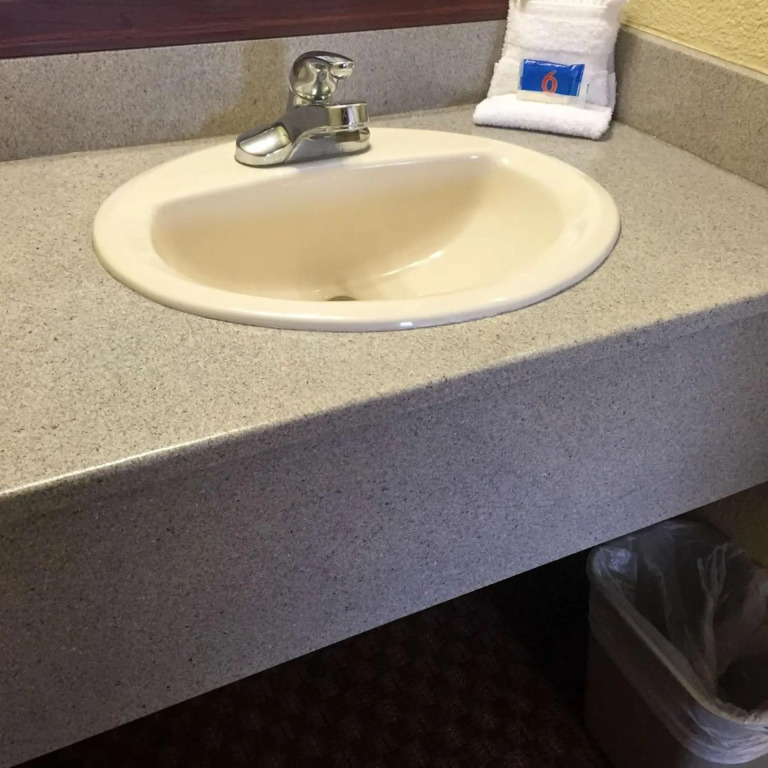 Motel6 Brunswick, GA