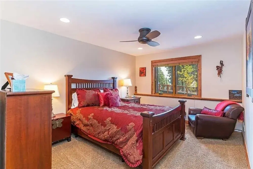 Setting Featuring Filtered Lakeviews 4 Br home by RedAwning