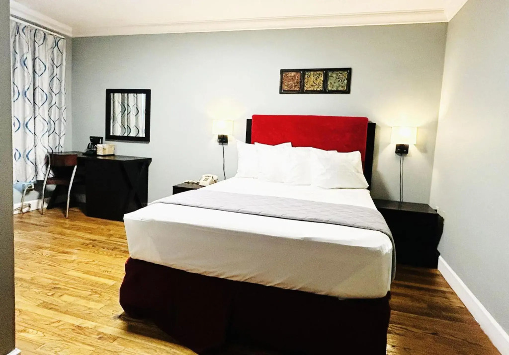 Ponce De Leon Hotel
