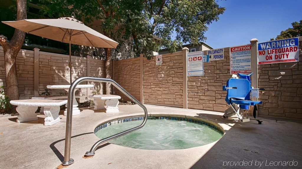 Best Western University Lodge