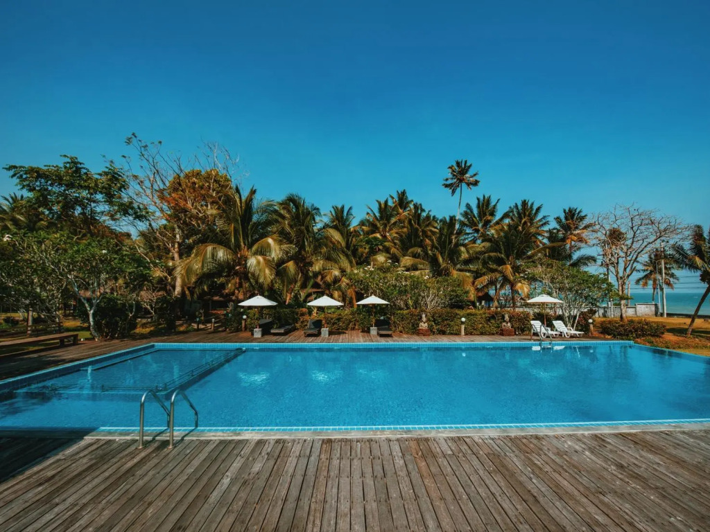Nana Beach Hotel