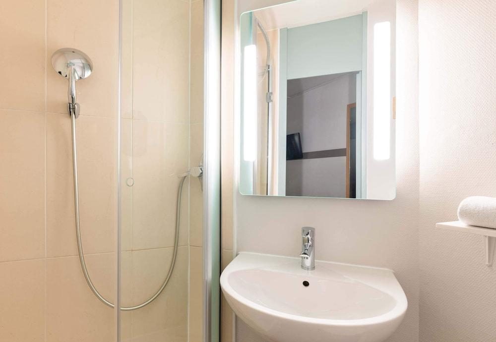 B&B HOTEL Lyon Saint-Bonnet Mi-Plaine