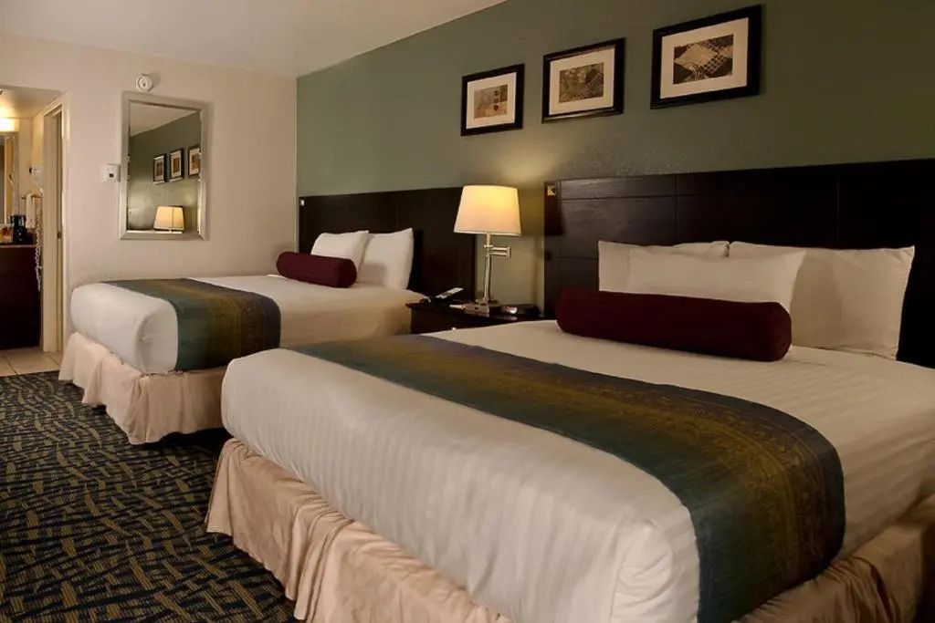 Grand Texan Hotel and Convention Center