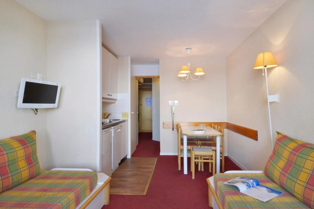 Belle Plagne Studio Cabin on Slopes for 4 People of 23mâ² Th02