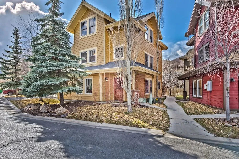 Park City Sullivan Manor