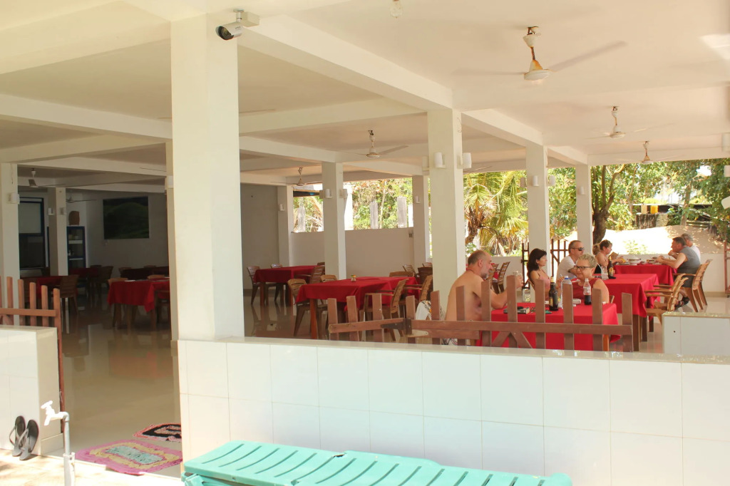 Paradise Beach Resort & Diving school