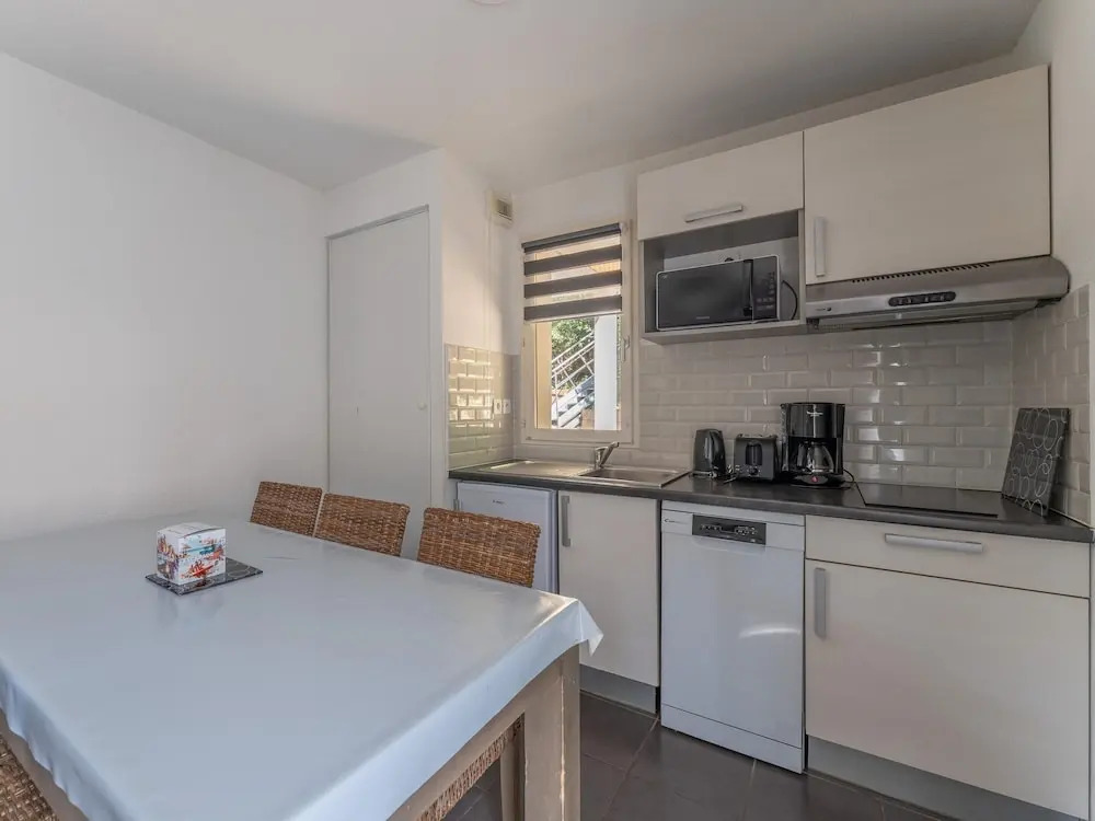 Lacanau Stay, 100m to Lake & Pool