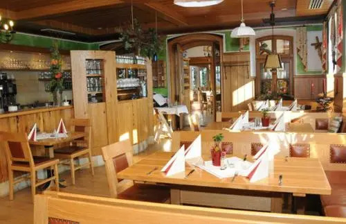 Hotel & Restaurant Waldschloss