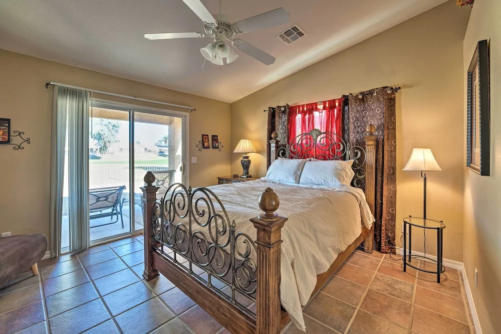 Fort Mohave Family Home w/ Golf Course Views!