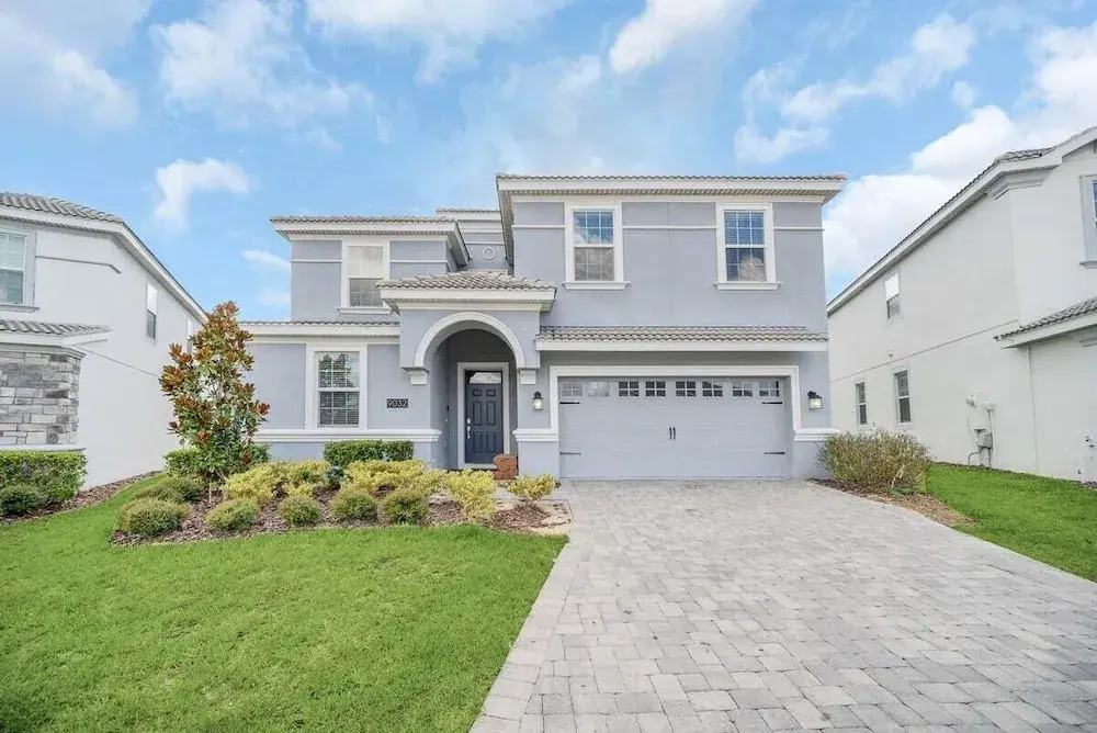 9032SD Lux 9Br Villa Close 2 Disney Pool Spa