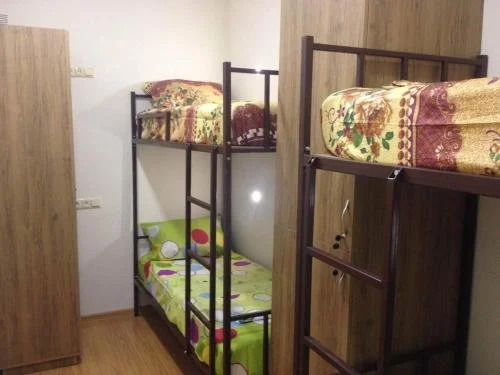 Hostel-17