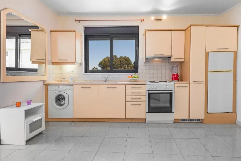 1-Sea view beach studio for 2 in the city centre!