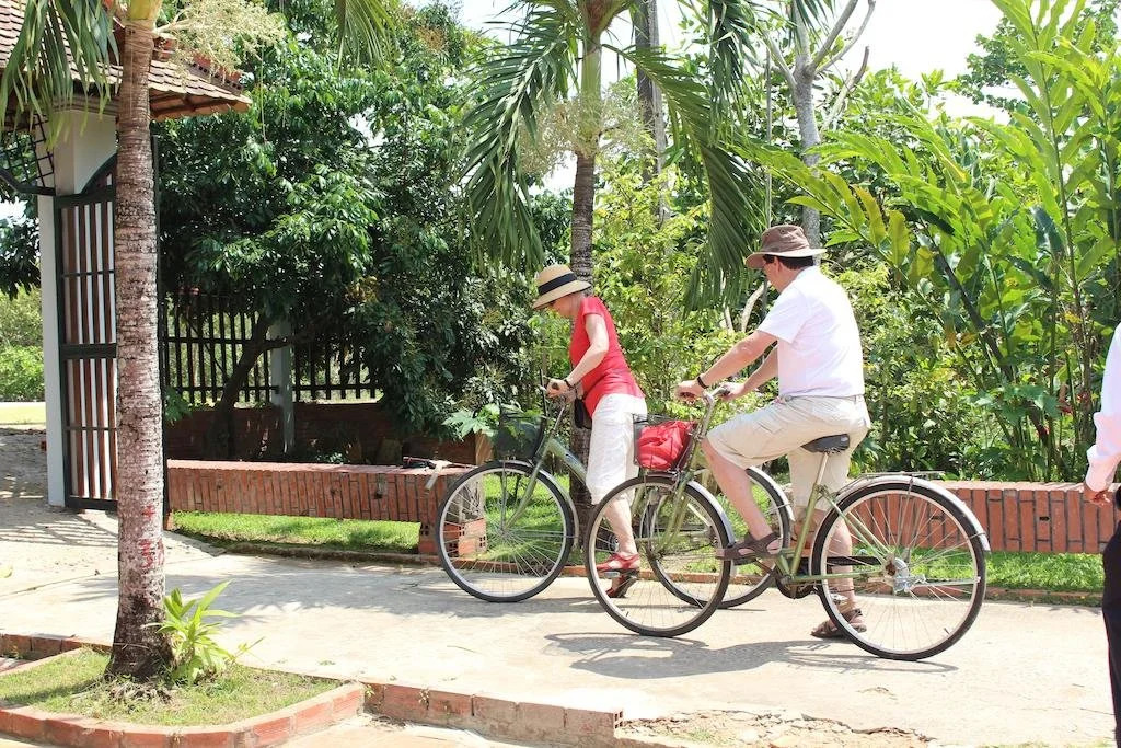Tra Vinh Lodge