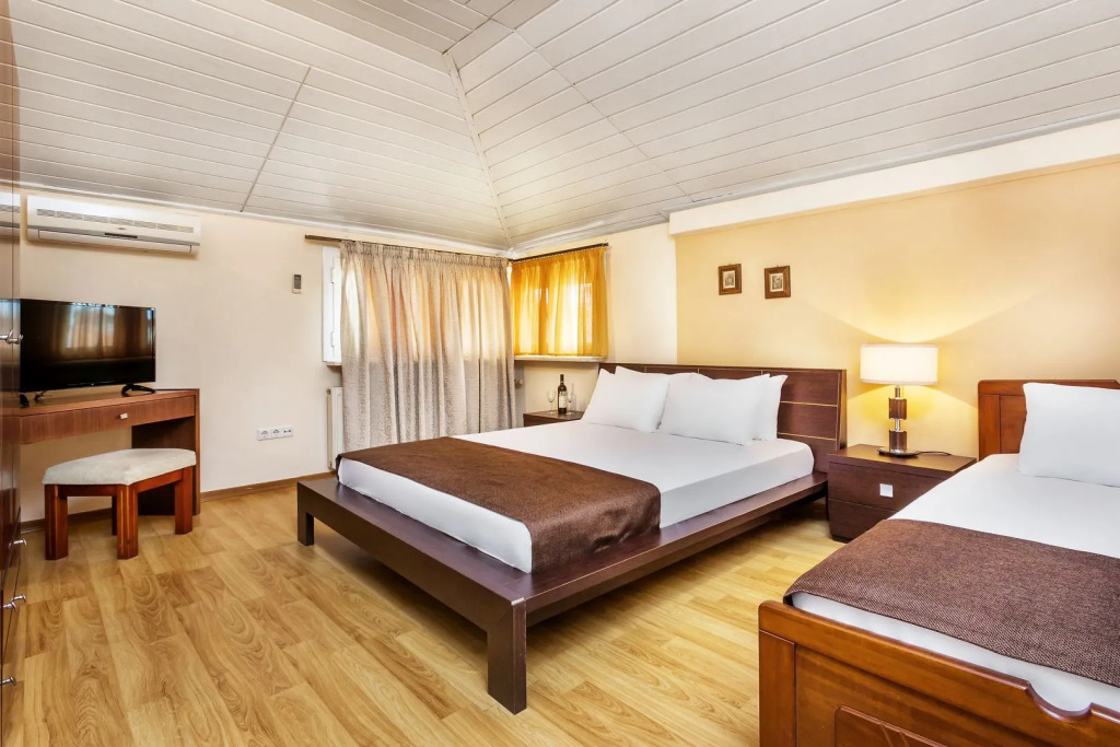 Amfion Hotel