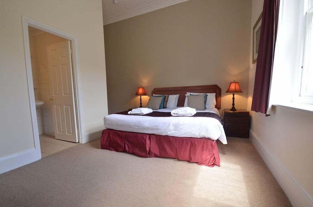 Eversley Hotel