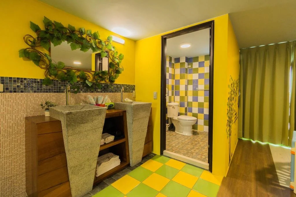 Alice Wonderland B&B