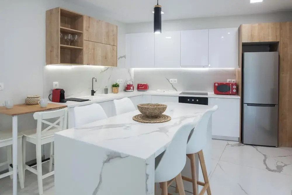 Panormou Modern Elegant 3 Bd Balcony Apt