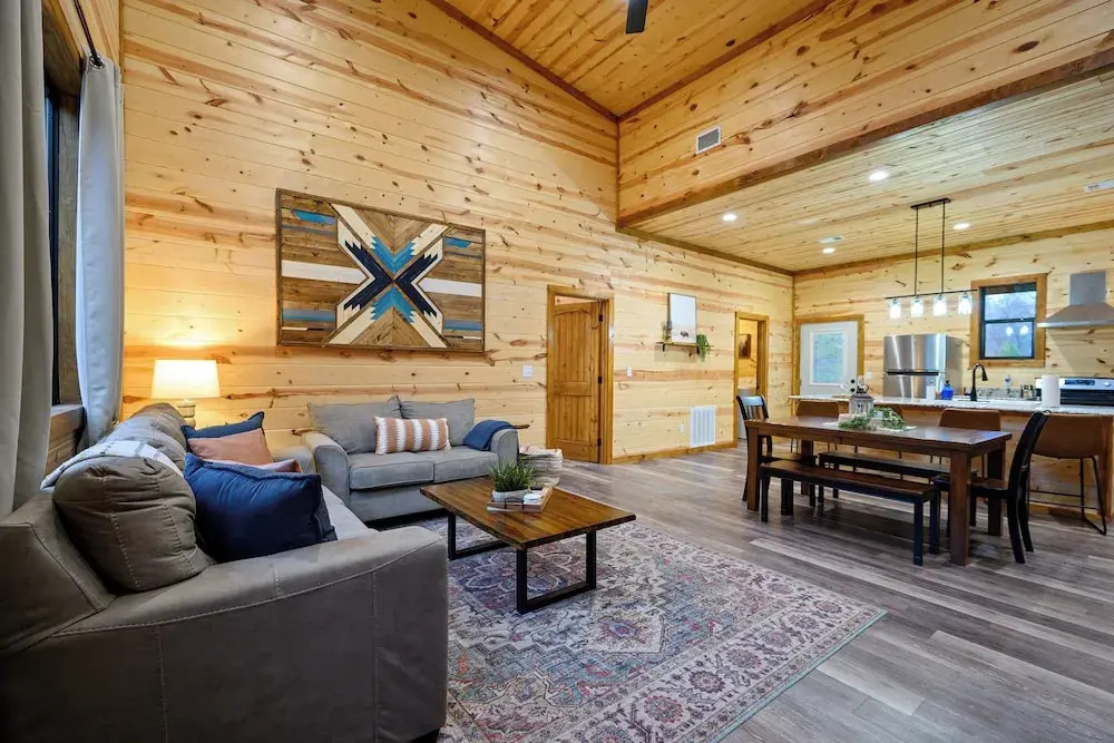 Families w/ Dogs Welcome! Cabin 5 Mi to Hochatown