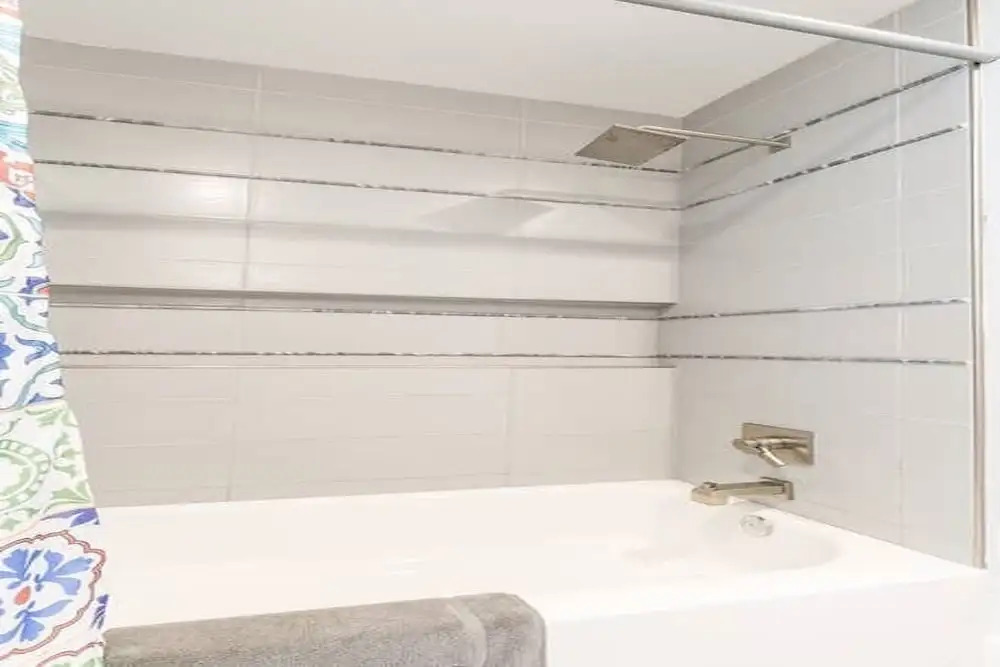 City Luxury Oasis! 3 Level Condo With 360 Roof!
