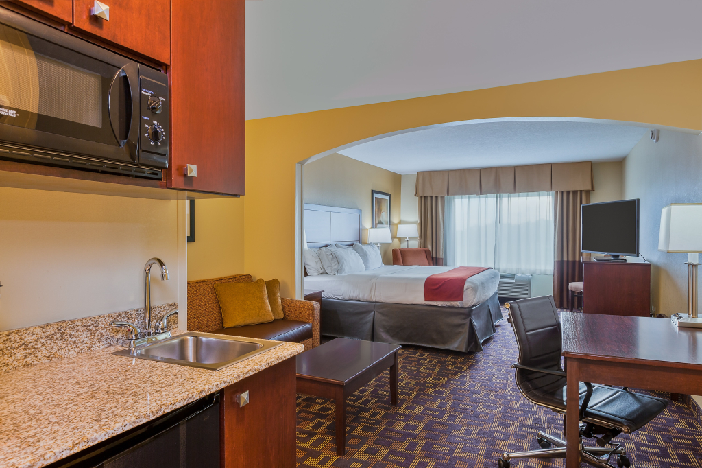 Holiday Inn Express Hotel & Suites Salina by IHG