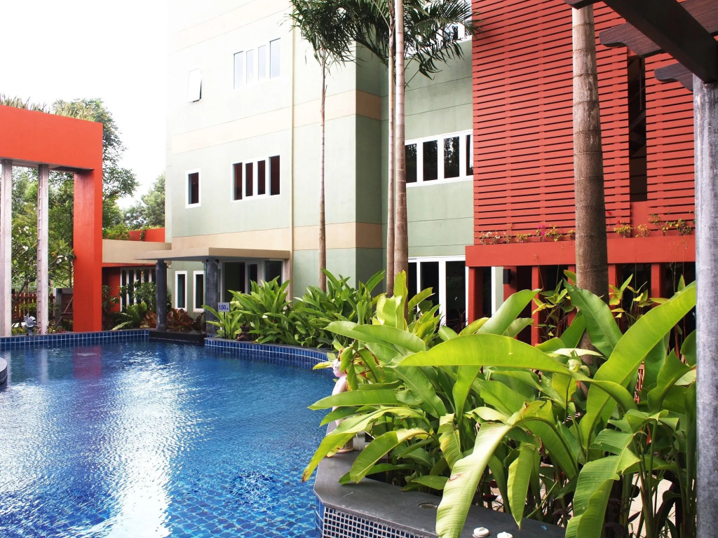 Phuket Ecozy Hotel