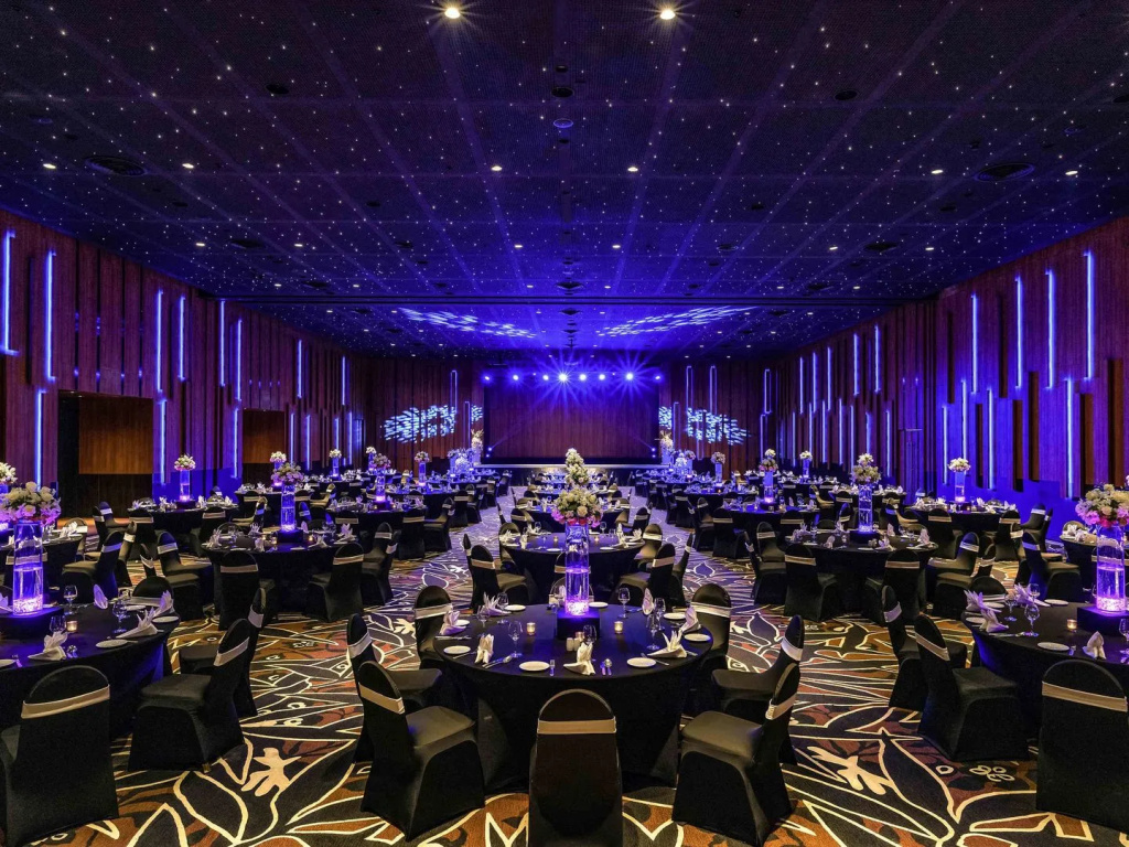 Pullman Phuket Karon Beach Resort