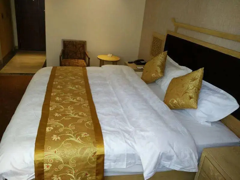 Lifu Hotel (Qian Road Metro Station)