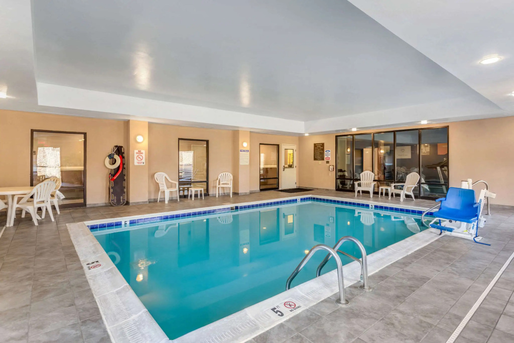 Comfort Suites South Point - Huntington