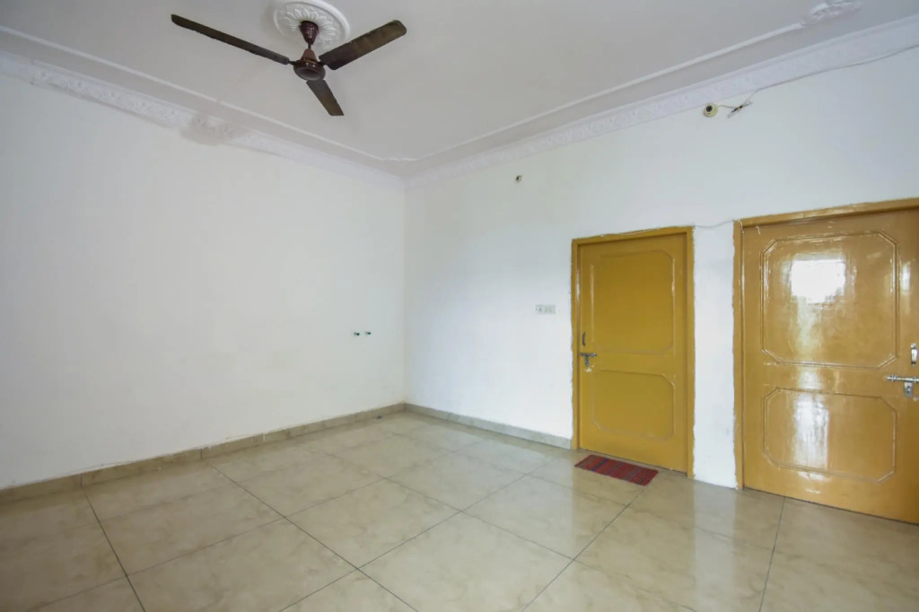 OYO 74755 Grand Red Villa