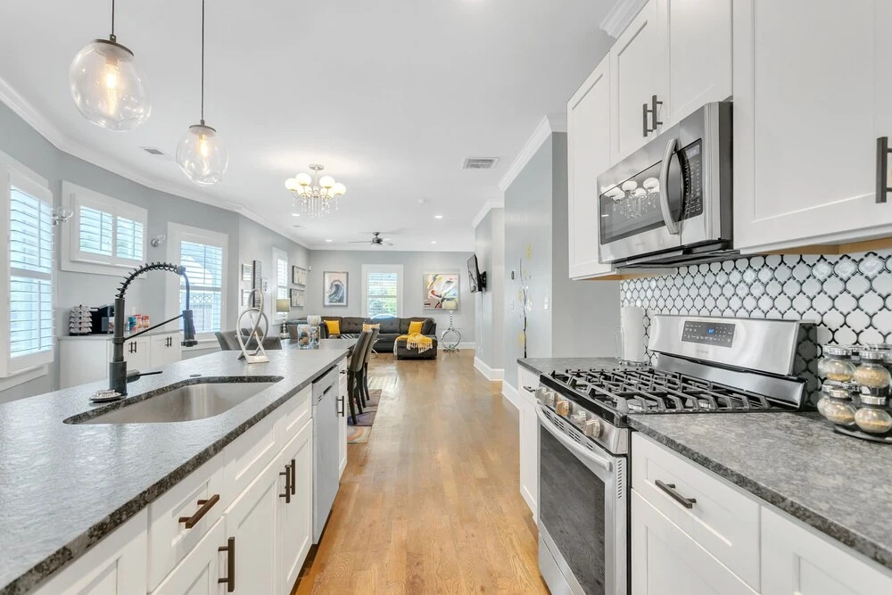 Modern Atlanta Getaway - Close To Downtown! 4 Bedroom Bungalow by Redawning