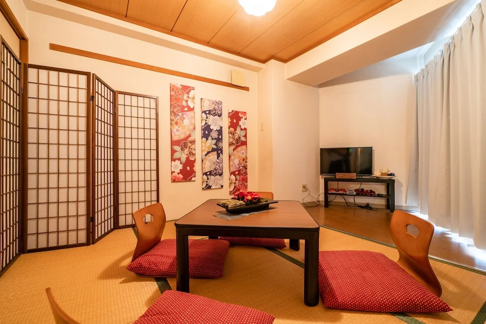 IKIDANE HOUSE Namba Minami