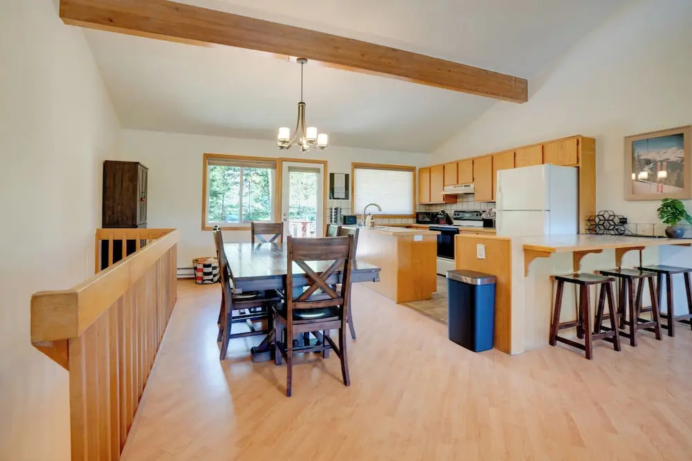 3BR + Loft Family Townhouse w/ Epic Mountain Views