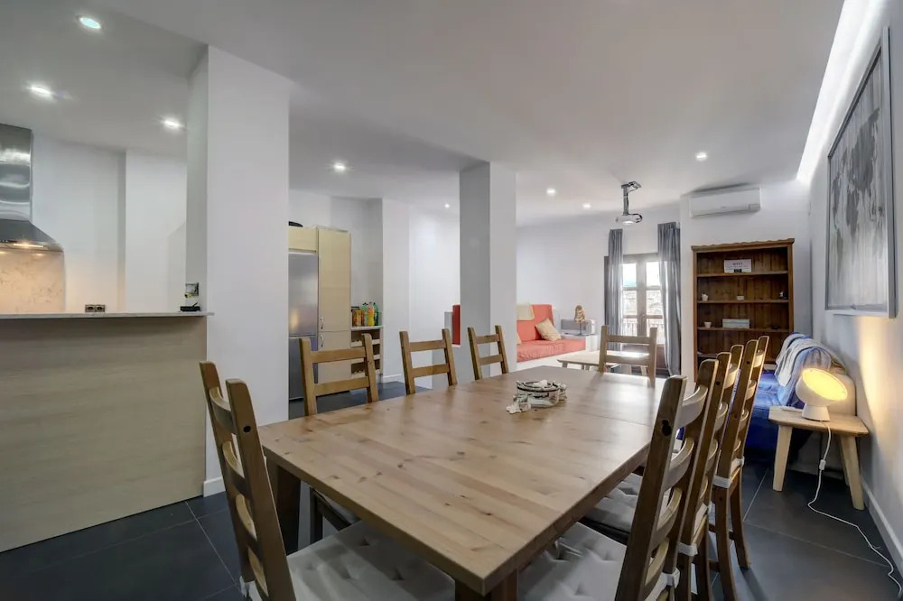 Wonderful views in luxury apartment
