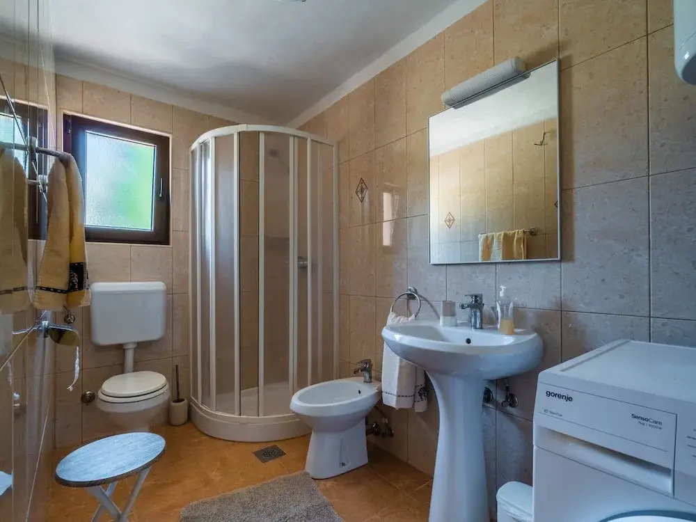 Peaceful Villa in Rakalj with Swimming Pool