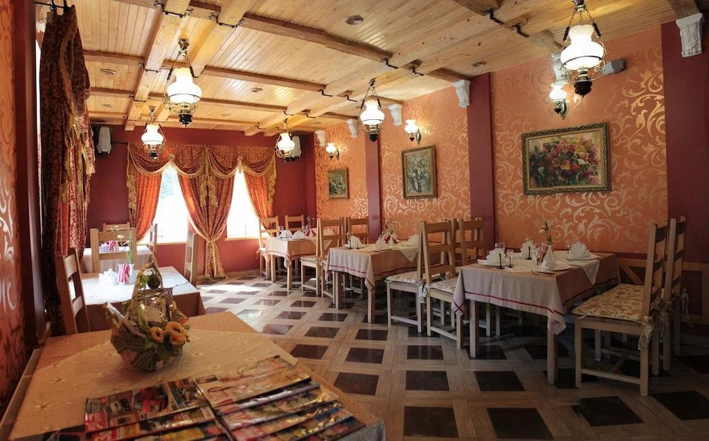Holel "Karpatska Villa"