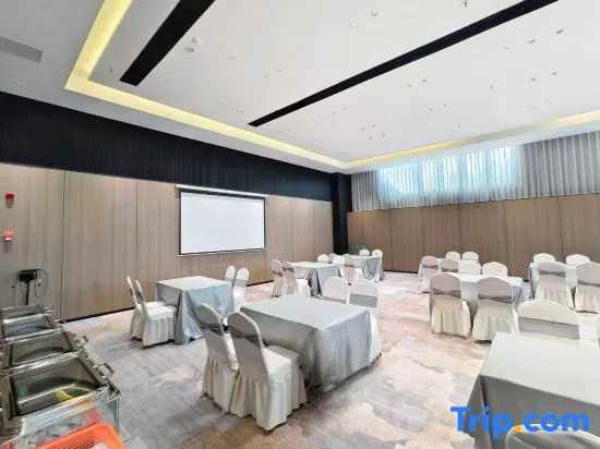 Zhongrong Jingyue Hotel