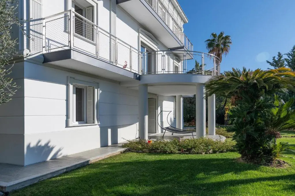 La Lincolnia - with Garden and Seaview - Happy Rentals