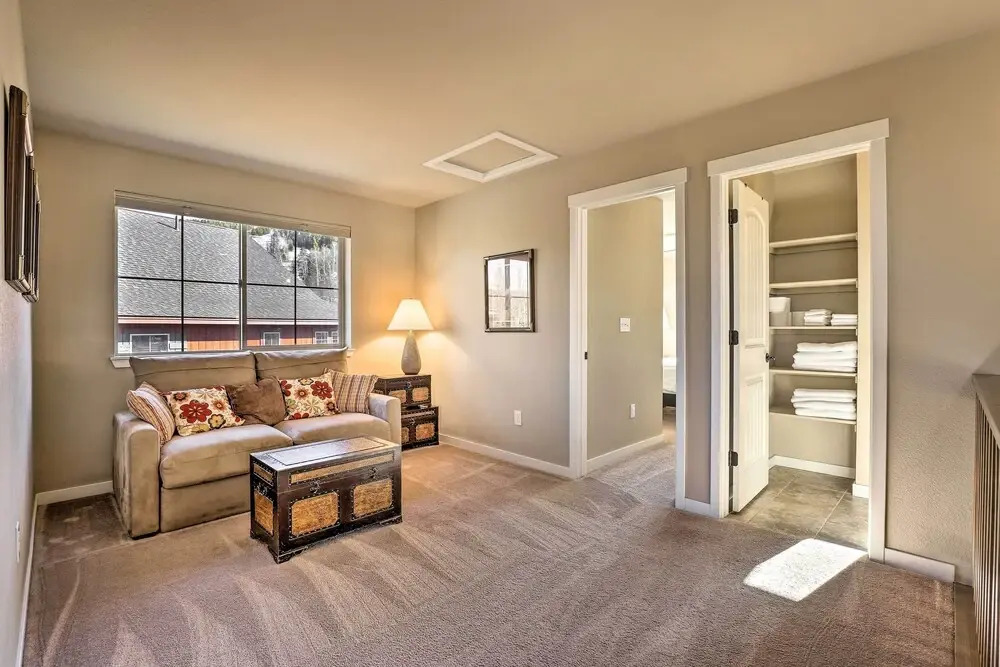 Ski-in/out Granby Home w/ Gas Grill & Fire Pit!