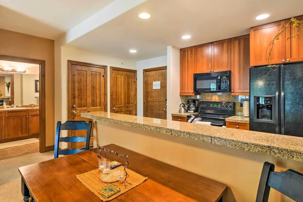 4 Mi to Breckenridge Resort: Condo w/ Sauna Access