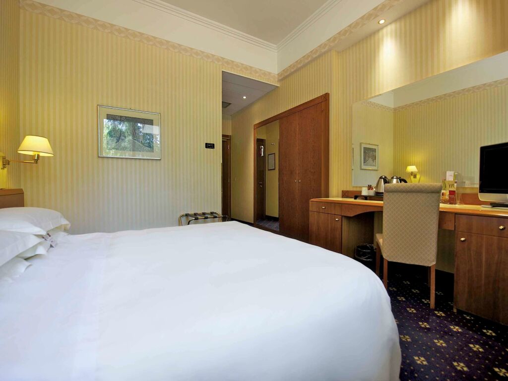 Отель Mercure Astoria Reggio Emilia