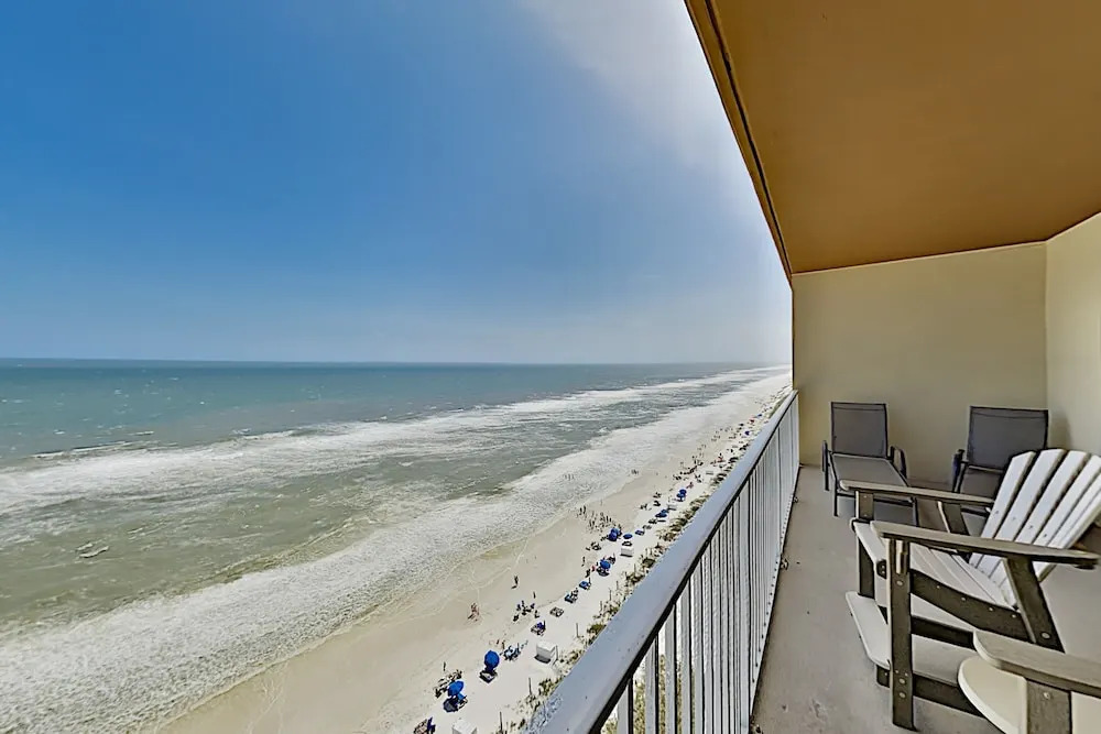 All-suite W/ Gulf-view Balcony & Pool Access 2 Bedroom Condo