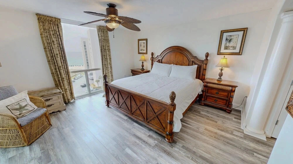 Shoreline Towers 3093 2 Bedroom Condo