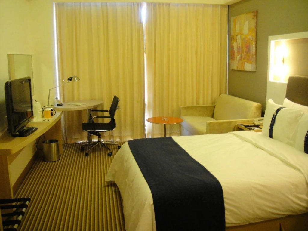 Holiday Inn Express Shanghai Nanhuizui
