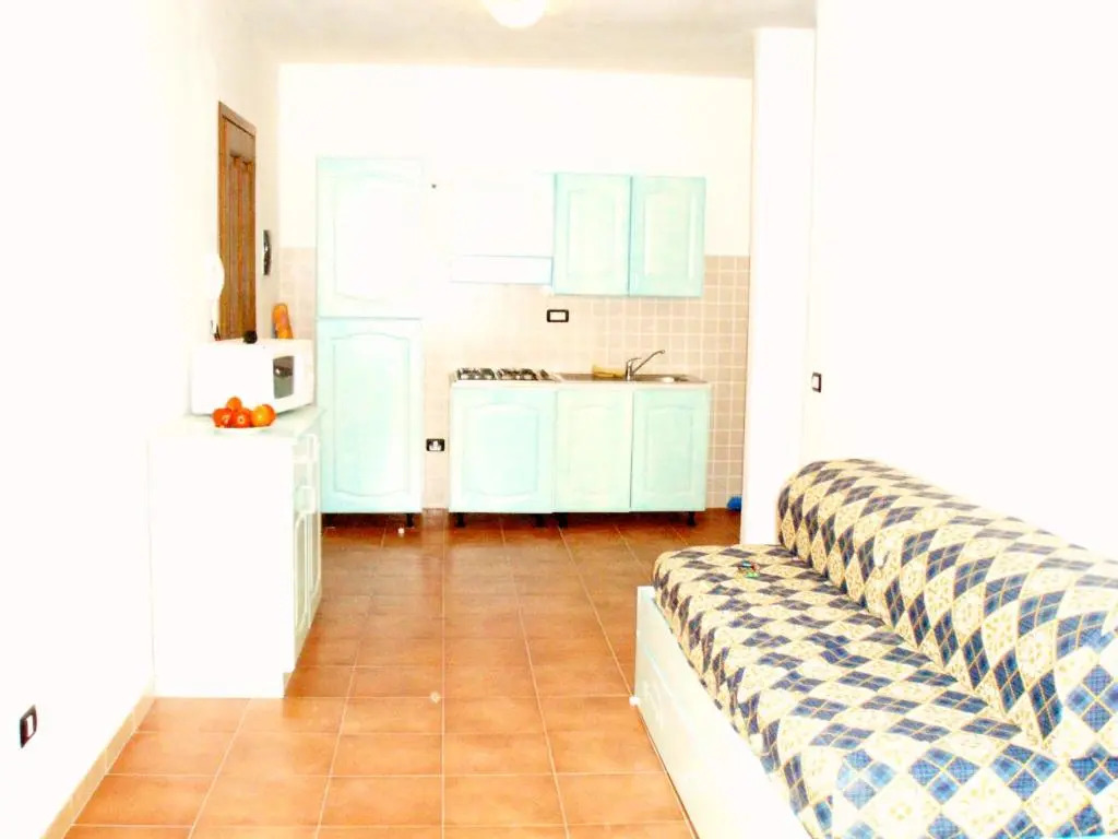 Modern 1bed apartment(sleep 4)sea view only 700mt from sea