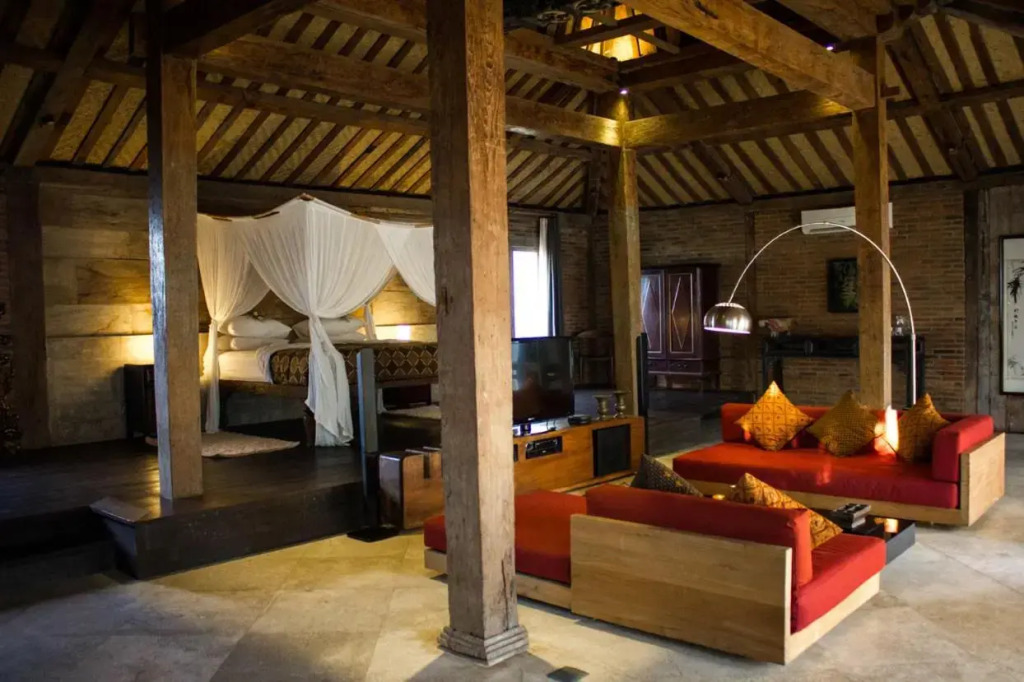 WAHYU Joglo Seminyak Lux