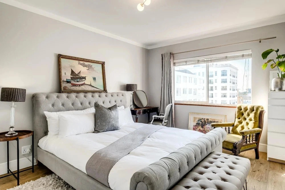 Stylish Green Point 2 Bed w Views Rockaway Haven